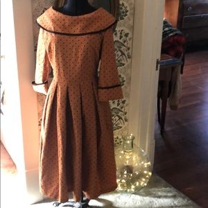 Beautiful fall/winter dress